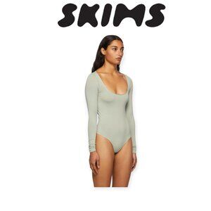 SKIMS Agave Green Long Sleeve Scoop Neck Thong Bodysuit Stretch XS S Soft Fit It